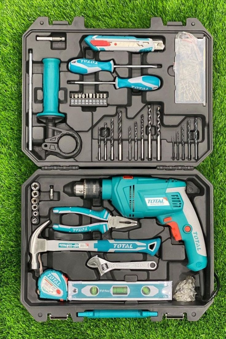 Total cordelss drill kit